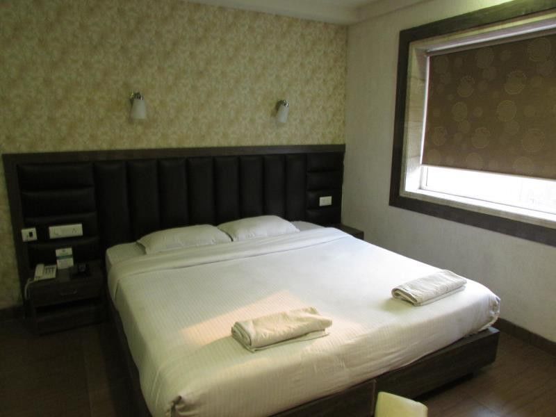 Hotel Emerald Kolkata Ngoại thất bức ảnh