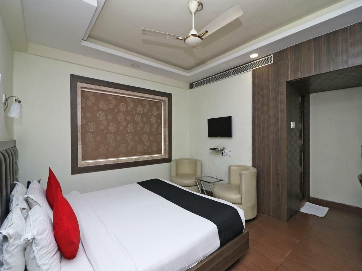 Hotel Emerald Kolkata Ngoại thất bức ảnh