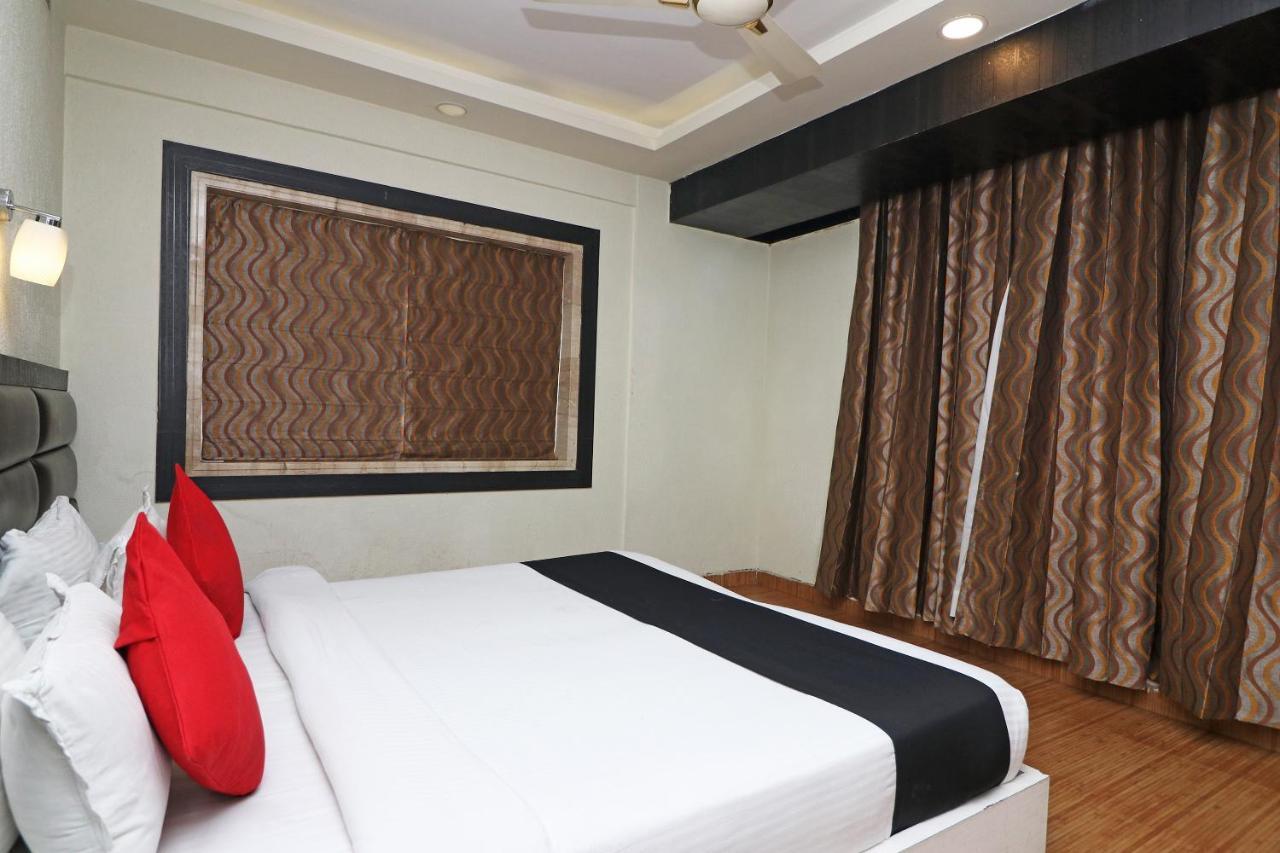 Hotel Emerald Kolkata Ngoại thất bức ảnh