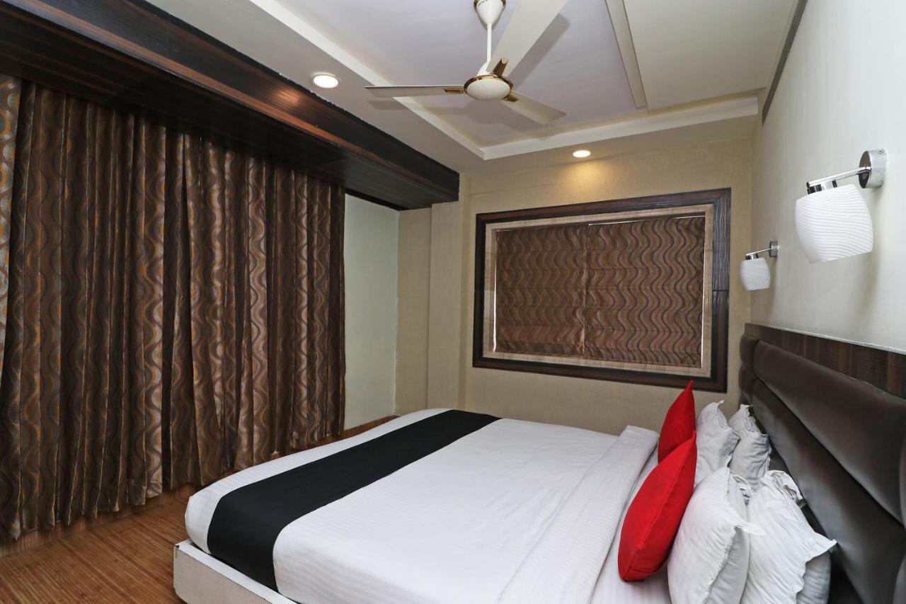 Hotel Emerald Kolkata Ngoại thất bức ảnh