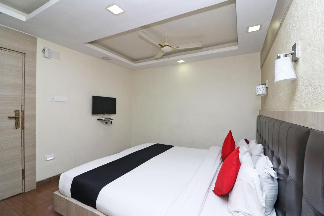 Hotel Emerald Kolkata Ngoại thất bức ảnh