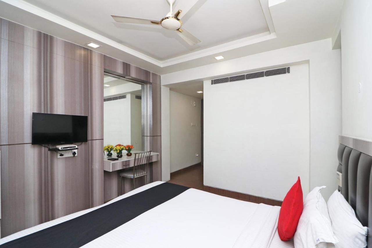 Hotel Emerald Kolkata Ngoại thất bức ảnh