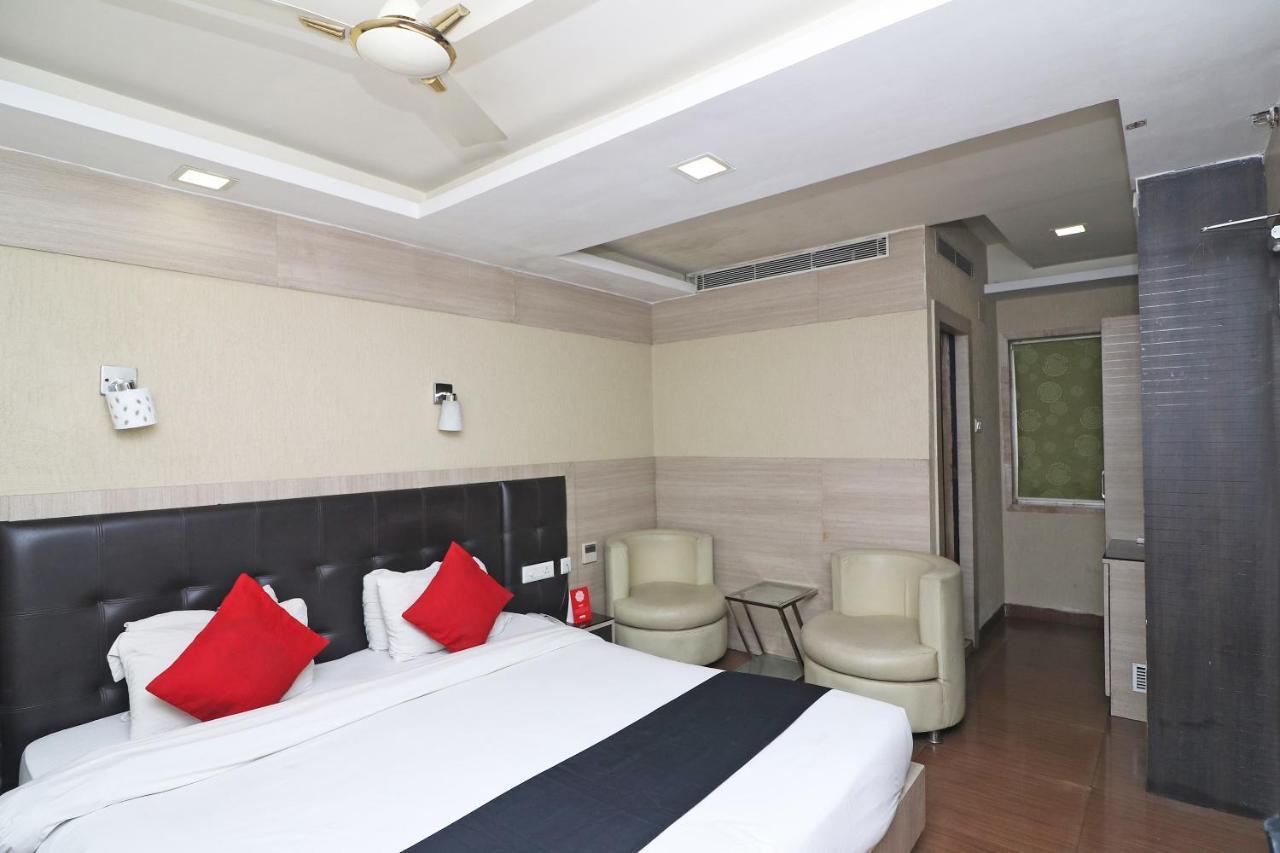 Hotel Emerald Kolkata Ngoại thất bức ảnh