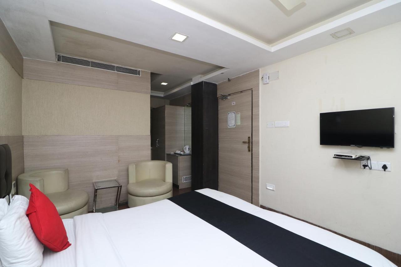 Hotel Emerald Kolkata Ngoại thất bức ảnh