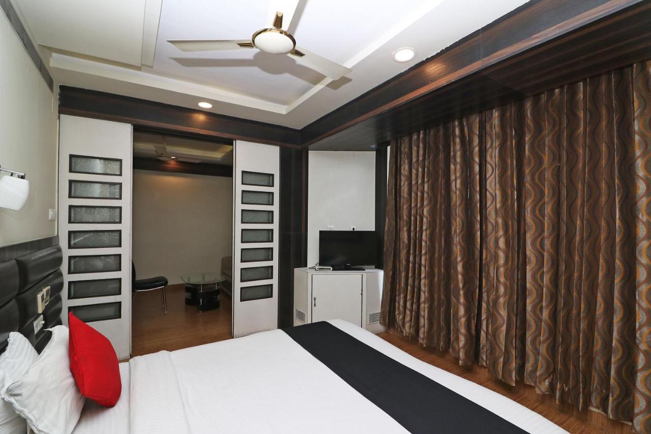 Hotel Emerald Kolkata Ngoại thất bức ảnh