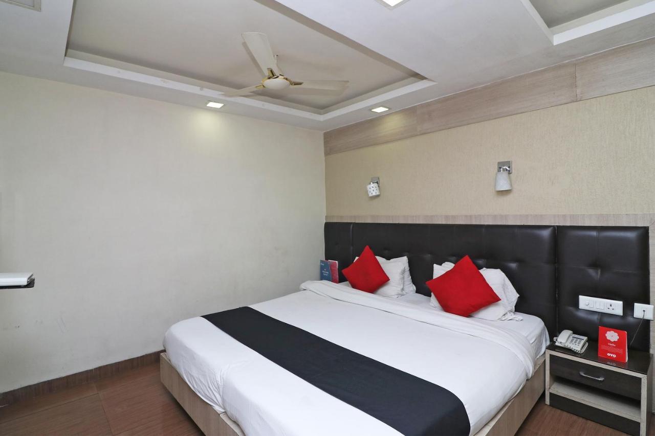 Hotel Emerald Kolkata Ngoại thất bức ảnh