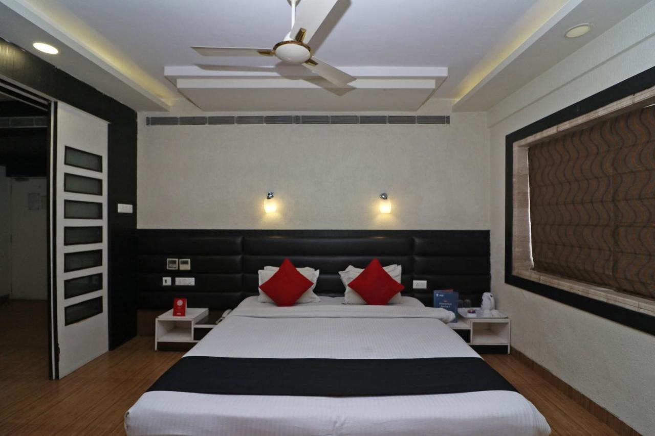 Hotel Emerald Kolkata Ngoại thất bức ảnh
